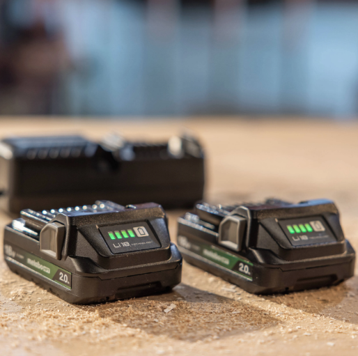 METABO HPT CHARGER AND (2) 18V 2.0Ah Batteries Kit UC18YKSLS