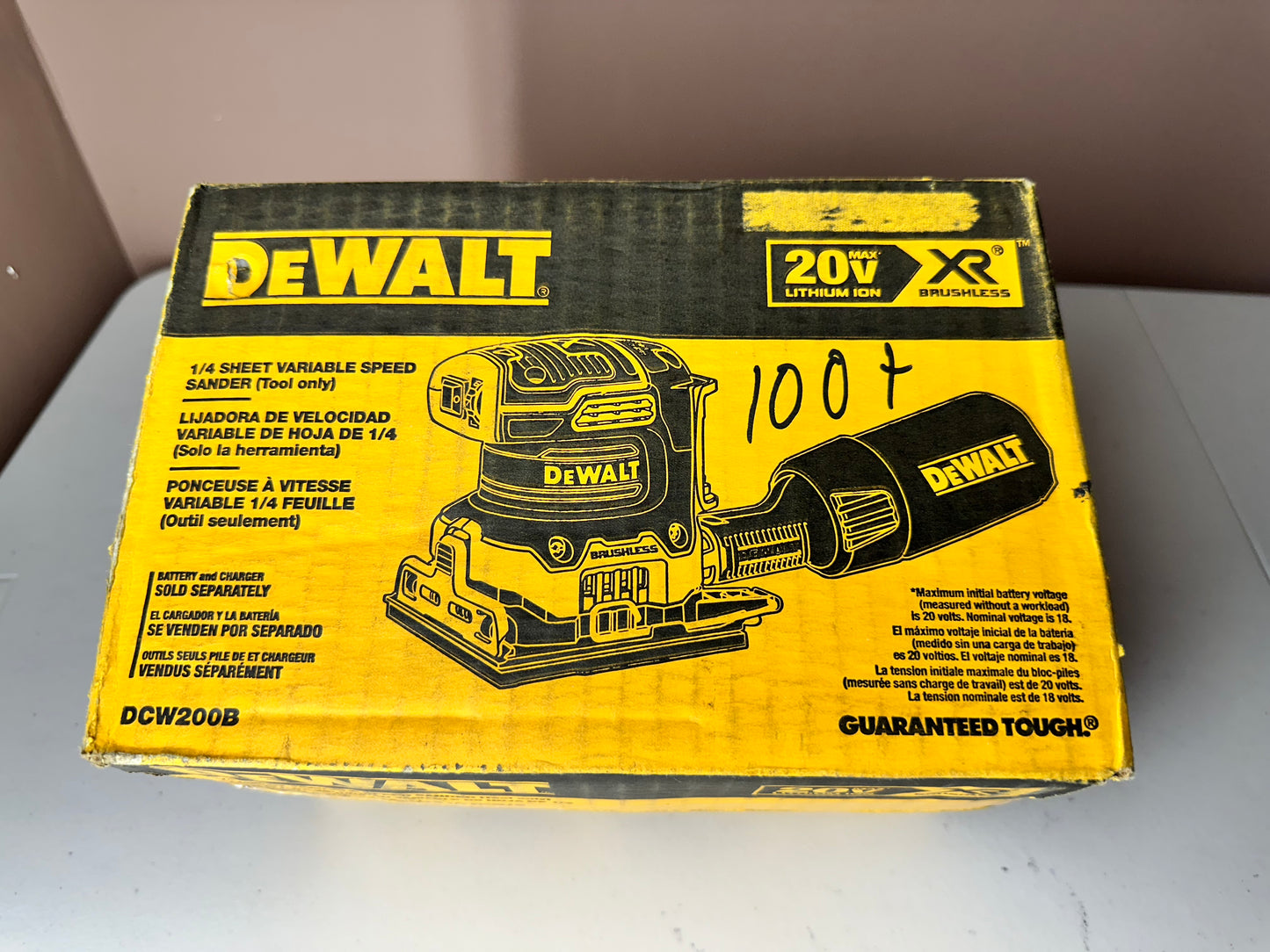 DEWALT 20V MAX* XR® BRUSHLESS CORDLESS 1/4 SHEET VARIABLE SPEED SANDER (TOOL ONLY) - DCW200B