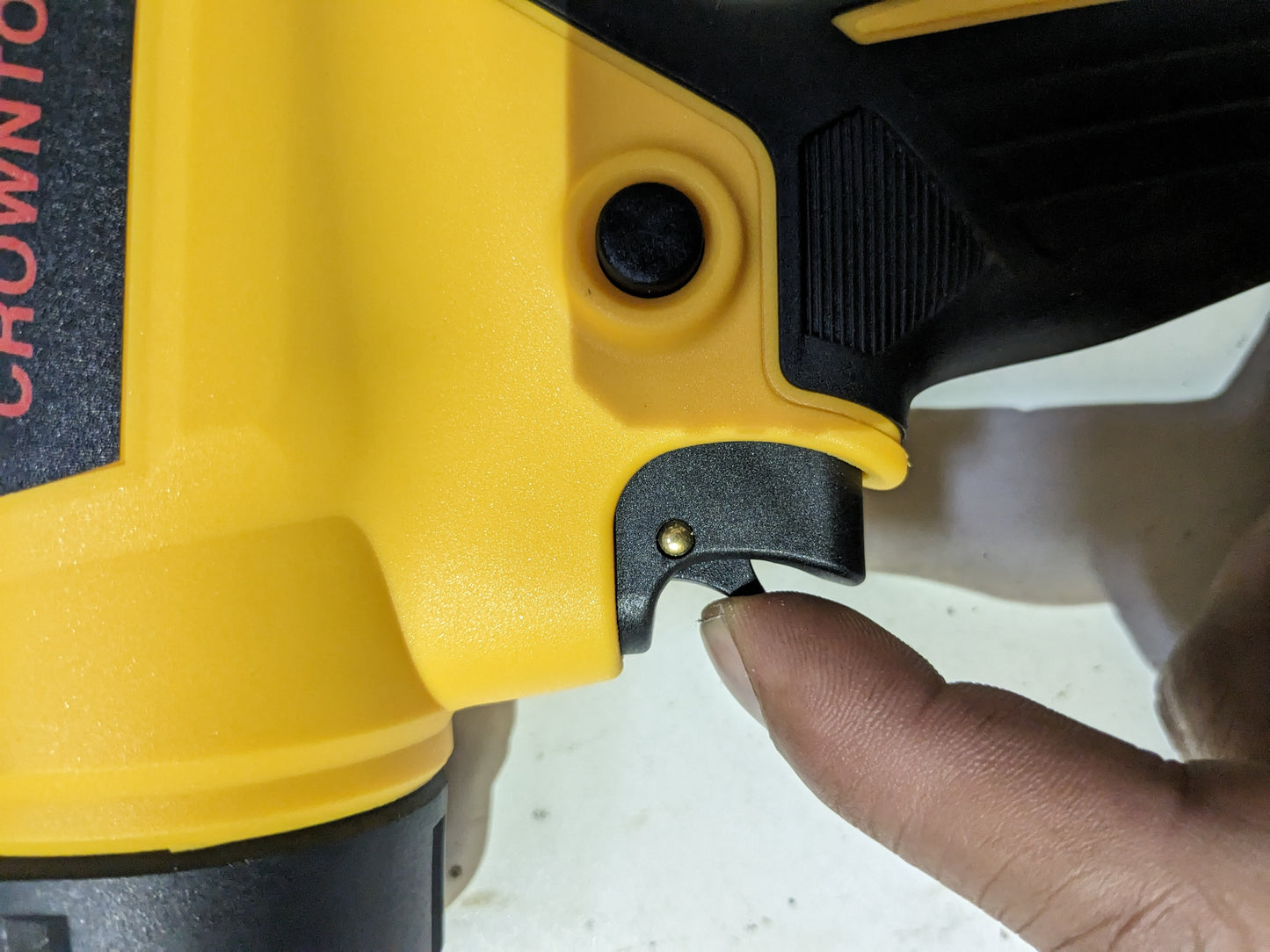 NEW CROWNTOOLS 20V HEAT-GUN VARIABLE HEAT SETTING. (REPLACE DEWALT DCE530B)