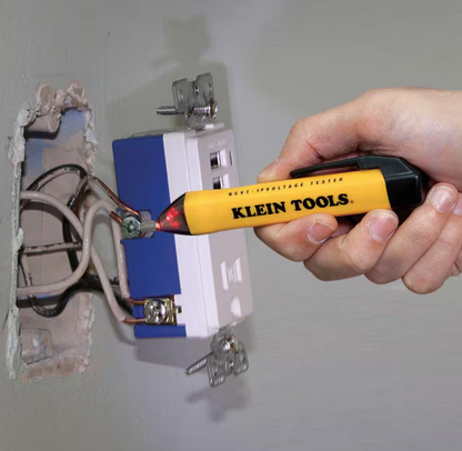 Klein Tools Digital Non-Contact Voltage and GFCI Receptacle Test Kit (NCVT1PKIT)