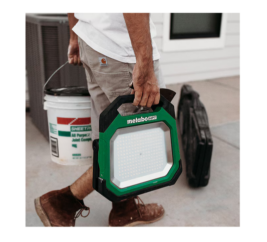 Metabo HPT 18V 10000 Lumens LED Battery-operated & Plug-in Rechargeable Portable Work Light UB18DDQ4