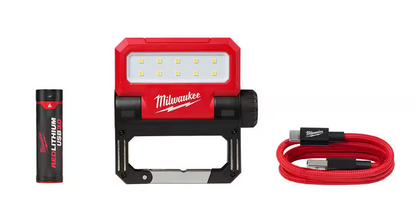 Milwaukee REDLITHIUM™ USB ROVER™ Pivoting Flood Light (2114-21)