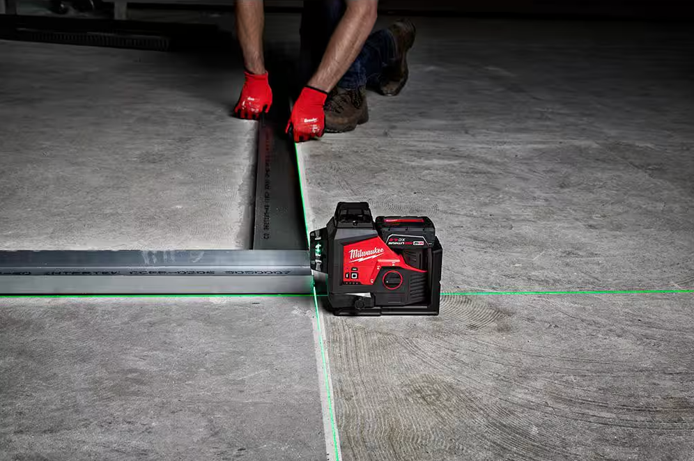 Milwaukee M12 12V Green 250ft. 3-Plane Laser Level Kit 3632-21