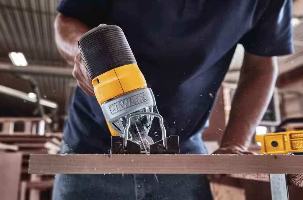 DeWALT 20-Volt MAX XR Cordless Brushless Jigsaw DCS334B (Tool-Only)