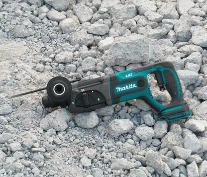 Makita 18V LXT 7/8" Cordless SDS-Plus Concrete/Masonry Rotary Hammer Drill XRH04 (TOOL ONLY)